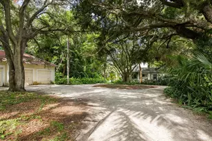3301 Bay Shore Rd, Sarasota, FL 34234 - Photo 15