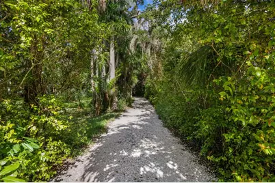 3301 Bay Shore Road, Sarasota, FL 34234 - Photo 9