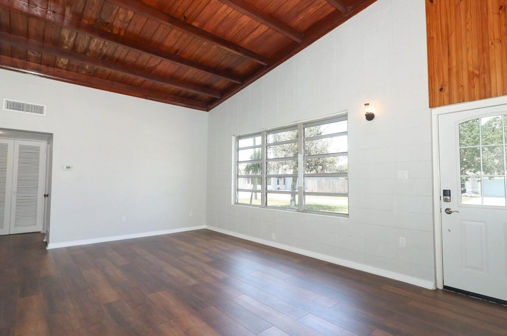 17 Washington Ave, Apopka FL  32703-7533 exterior