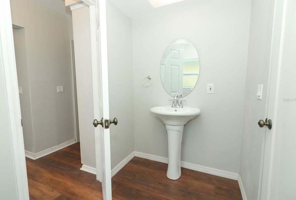 17 Washington Ave, Apopka FL  32703-7533 exterior