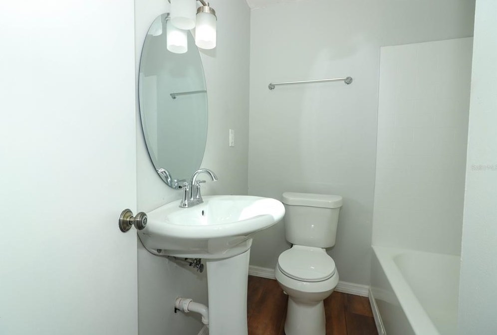 17 Washington Ave, Apopka FL  32703-7533 exterior