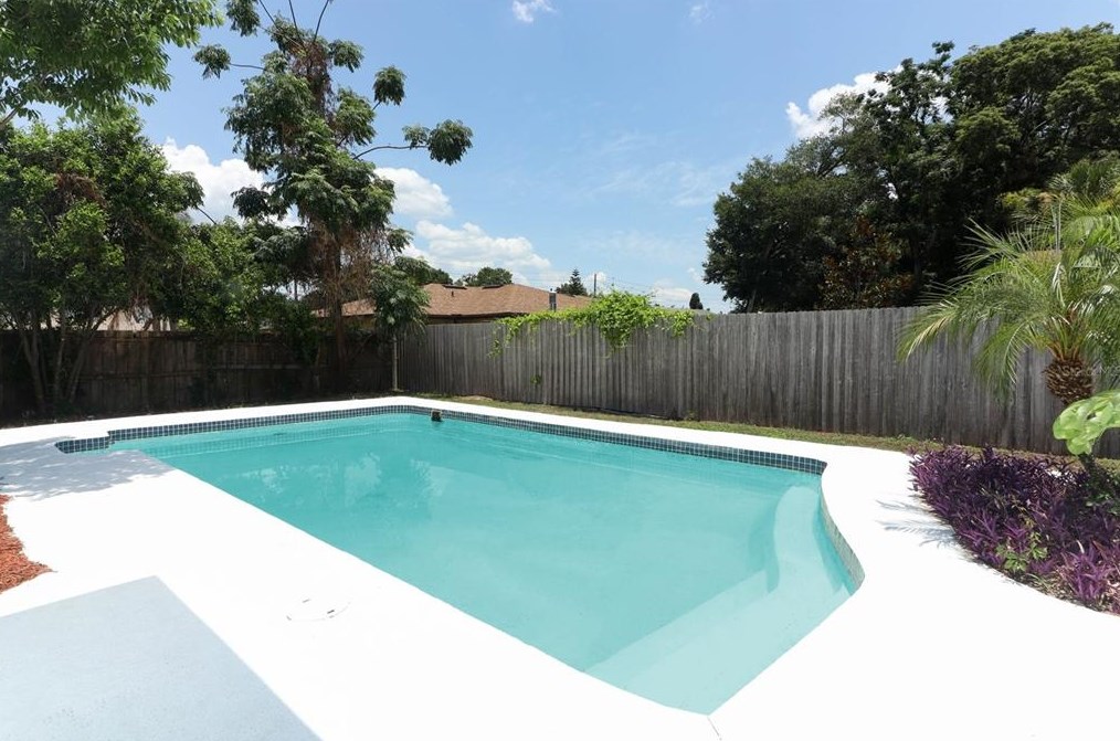 17 Washington Ave, Apopka FL  32703-7533 exterior