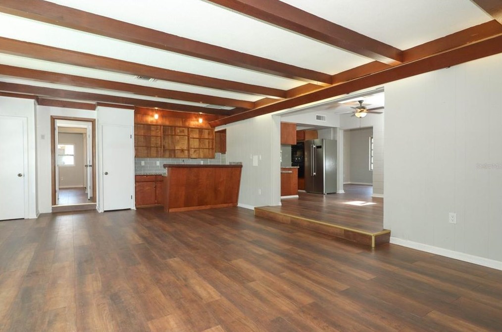 17 Washington Ave, Apopka FL  32703-7533 exterior