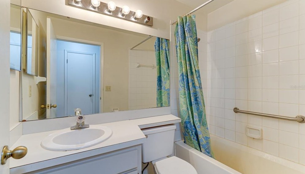 3947 37th Street Ct, Bradenton FL  34205-2303 exterior
