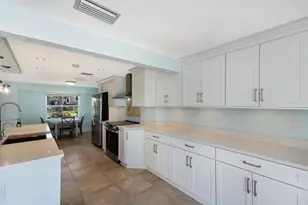 506 69th St, Holmes Beach, FL 34217 - Photo 9