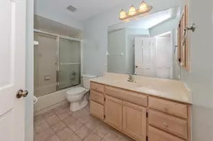 424 Cardiff Rd, Venice, FL 34293 - Photo 13