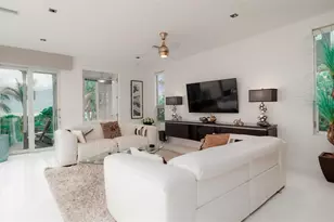 107 Elm Ave, Anna Maria, FL 34216 - Photo 7