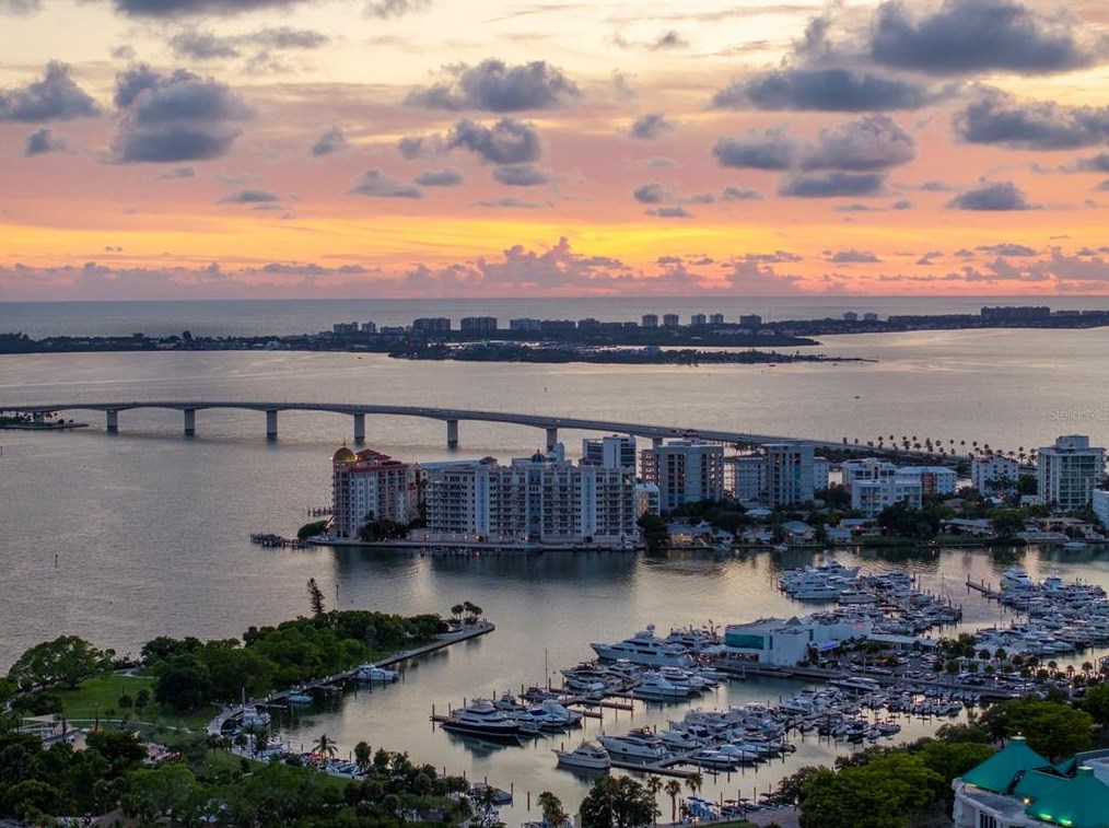 401 Palm Ave, Sarasota FL  34236-6730 exterior