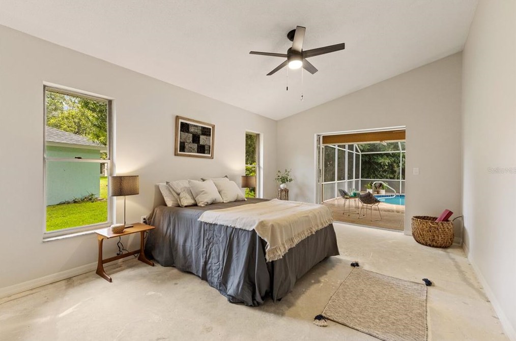 4959 80th Avenue Cir, Sarasota FL  34243-4916 exterior