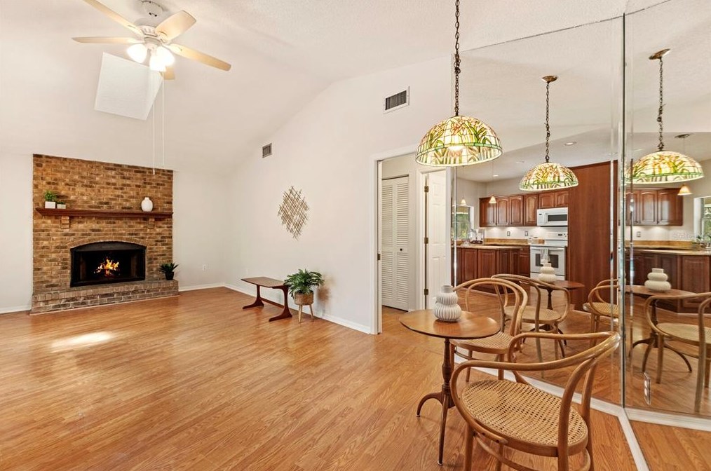 4959 80th Avenue Cir, Sarasota FL  34243-4916 exterior