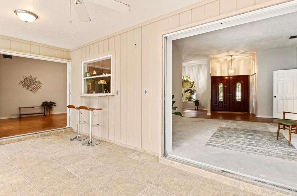 4959 80th Avenue Cir, Sarasota FL  34243-4916 exterior