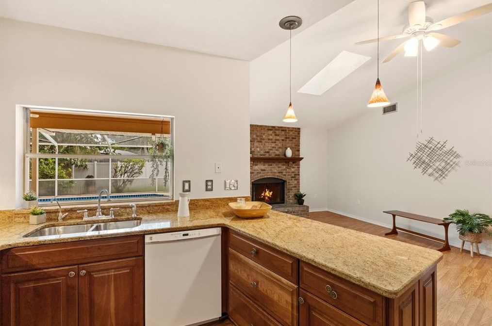 4959 80th Avenue Cir, Sarasota FL  34243-4916 exterior