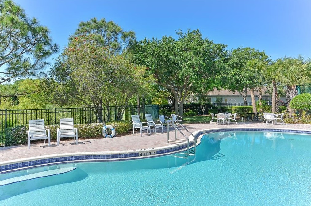 5147 Creekside Trl, Sarasota FL 34243-3879 exterior