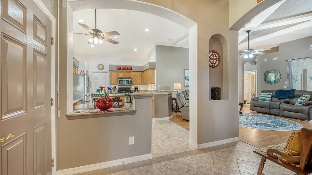 5147 Creekside Trl, Sarasota FL 34243-3879 exterior