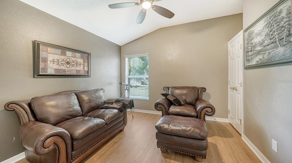 5147 Creekside Trl, Sarasota FL 34243-3879 exterior