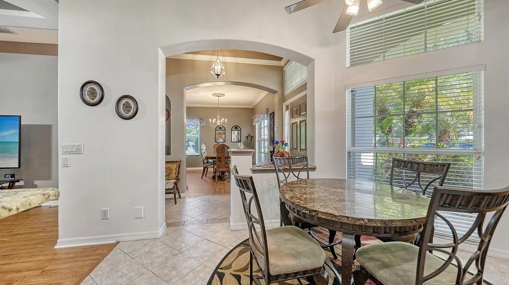 5147 Creekside Trl, Sarasota FL 34243-3879 exterior