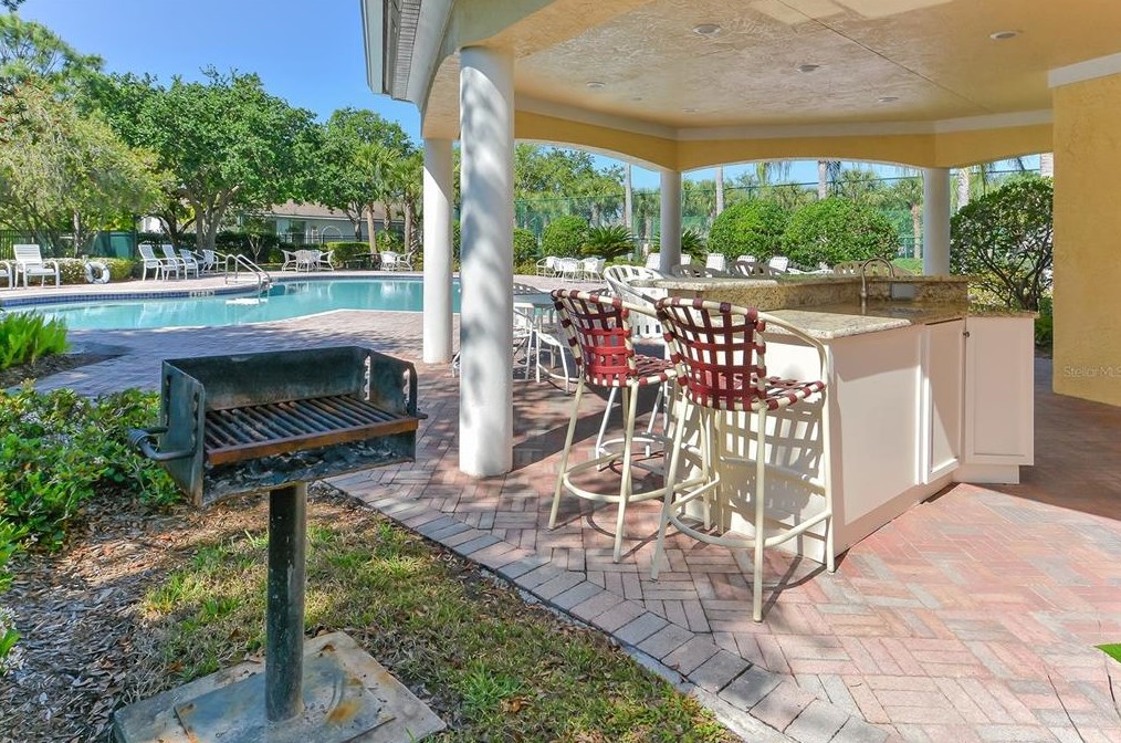 5147 Creekside Trl, Sarasota FL 34243-3879 exterior