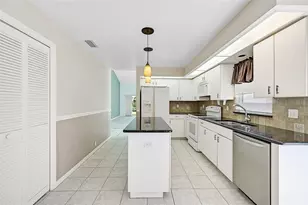 4223 Murfield Dr E, Bradenton, FL 34203 - Photo 15