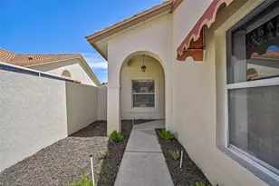 4223 Murfield Dr E, Bradenton, FL 34203 - Photo 5