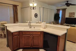 8119 Villa Grande Ct, Sarasota, FL 34243 - Photo 9