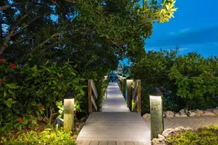 5727 Riegel's Point Rd, Sarasota, FL 34242 - Photo 45