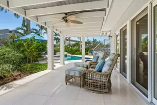 5727 Riegel's Point Rd, Sarasota, FL 34242 - Photo 35