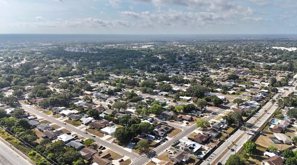 5364 Winewood Dr, Sarasota FL  34232-5625 exterior