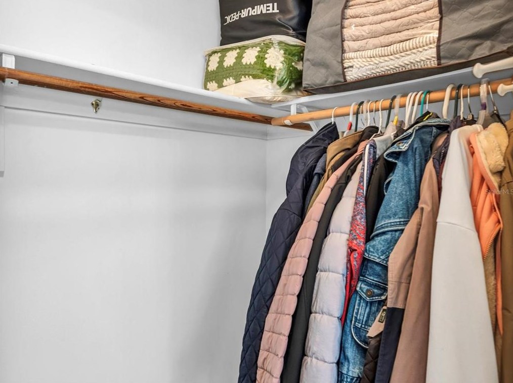 5364 Winewood Dr, Sarasota FL  34232-5625 exterior