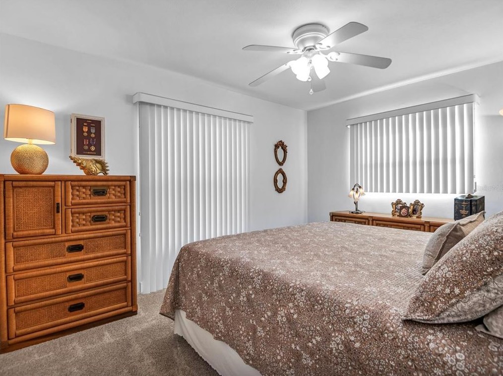 5364 Winewood Dr, Sarasota FL  34232-5625 exterior