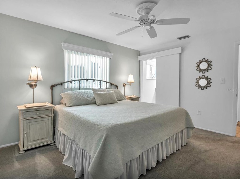 5364 Winewood Dr, Sarasota FL  34232-5625 exterior