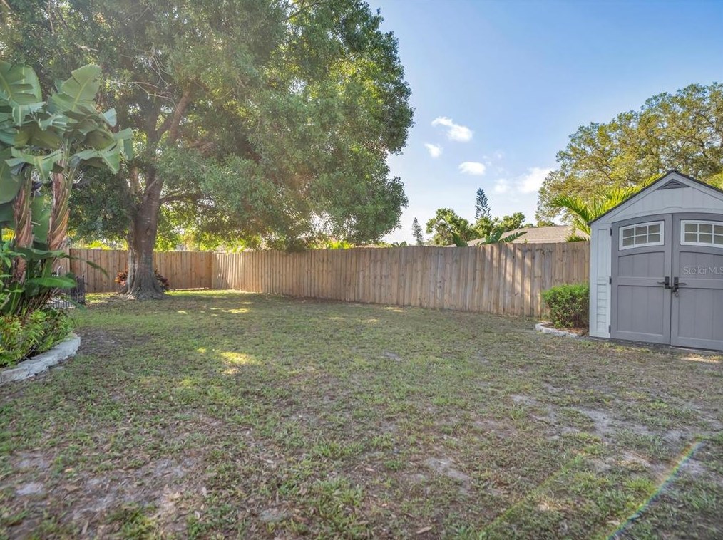 5364 Winewood Dr, Sarasota FL  34232-5625 exterior