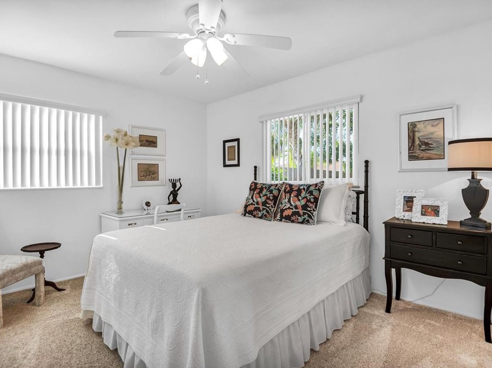 5364 Winewood Dr, Sarasota FL  34232-5625 exterior