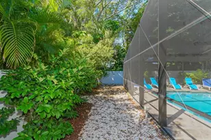 228 Van Buren Dr, Sarasota, FL 34236 - Photo 43