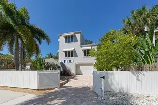 228 Van Buren Dr, Sarasota, FL 34236 - Photo 45