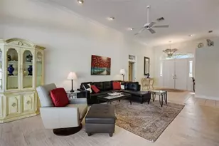 4653 Hadfield Dr, Sarasota, FL 34235 - Photo 3