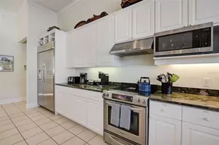 4653 Hadfield Dr, Sarasota, FL 34235 - Photo 7