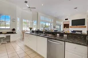 4653 Hadfield Dr, Sarasota, FL 34235 - Photo 27