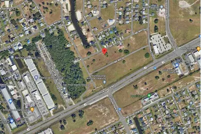 566 NE 4th Terrace, Cape Coral, FL 33909 - Photo 3