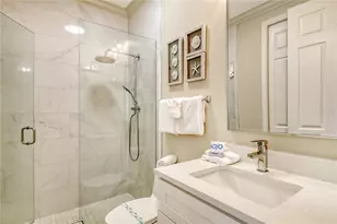 4931 Oxford Dr, Sarasota, FL 34242 - Photo 21