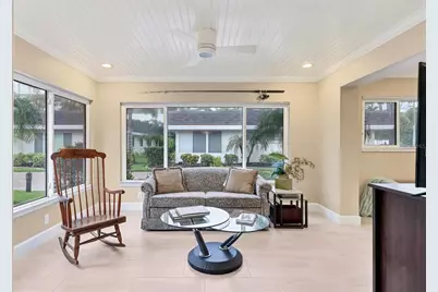 1900 Benjamin Franklin Drive #V-15, Sarasota, FL 34236 - Photo 15
