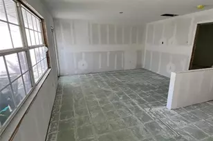 1603 Gulf Dr N, Bradenton Beach, FL 34217 - Photo 9