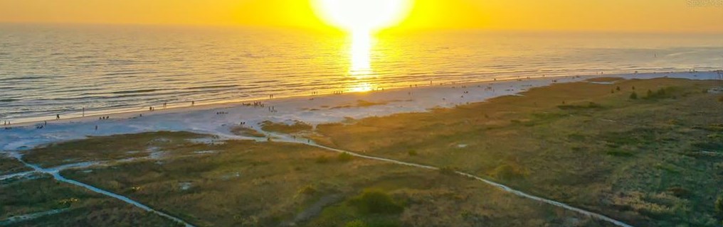 1644 Stickney Point Rd, Sarasota FL  34231-3734 exterior