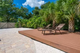 1451 S Jefferson Ave, Sarasota, FL 34239 - Photo 27