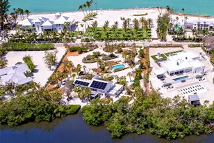 7665 Sanderling Rd, Sarasota, FL 34242 - Photo 5