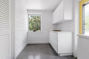 7665 Sanderling Rd, Sarasota, FL 34242 - Photo 47