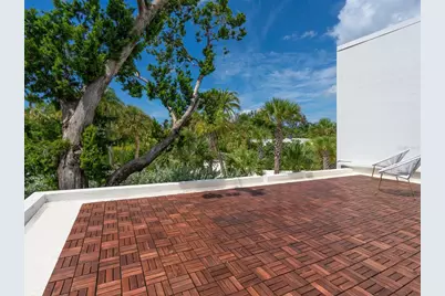 7665 Sanderling Road, Sarasota, FL 34242 - Photo 47