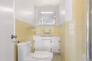 7665 Sanderling Rd, Sarasota, FL 34242 - Photo 49