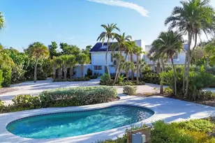 7665 Sanderling Rd, Sarasota, FL 34242 - Photo 51