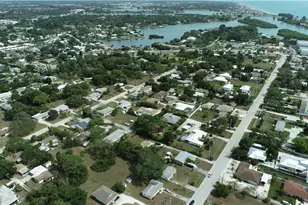 309 Shore T Rd, Nokomis, FL 34275 - Photo 35