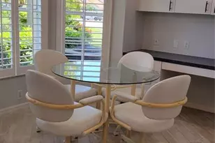 7557 Fairlinks Ct, Sarasota, FL 34243 - Photo 9